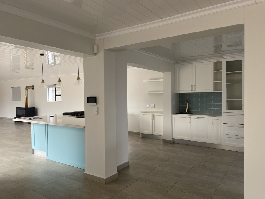 5 Bedroom Property for Sale in Myburgh Park Western Cape